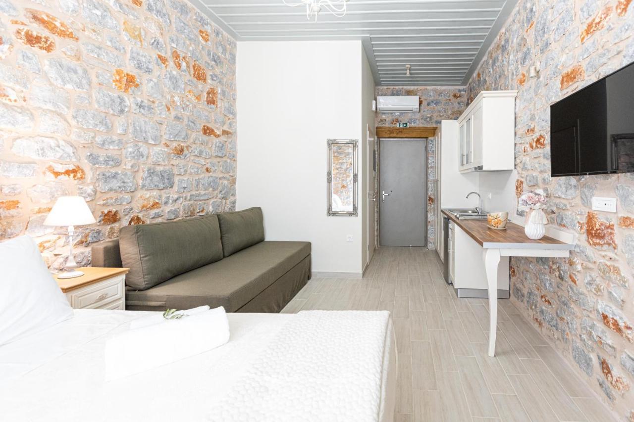 Aparthotel Elaianthos 2 Gythio Esterno foto