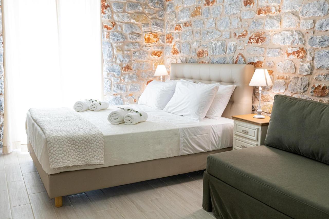 Aparthotel Elaianthos 2 Gythio Esterno foto